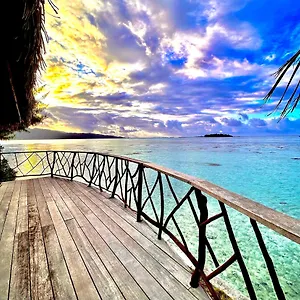 **** Hotel La Pirogue Api Polynésie française